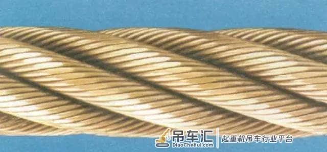 起重机的钢丝绳是如何避免断裂的?