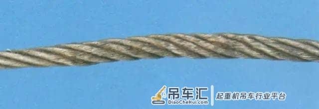 起重机的钢丝绳是如何避免断裂的?