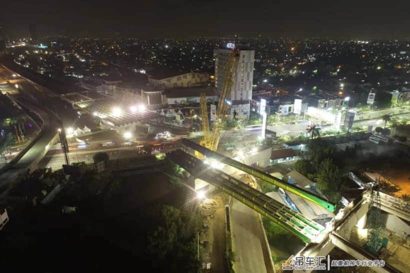SCC8000A助力雅加达绕城高速公路特大关重部件吊装