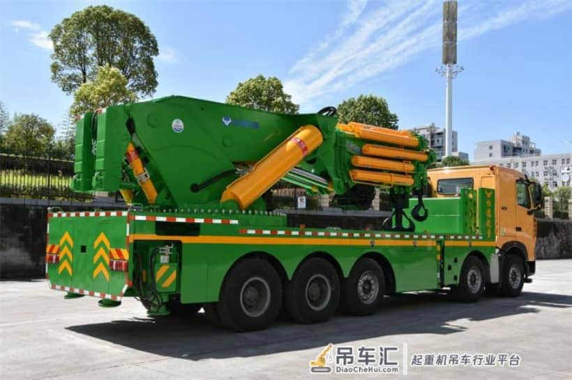 湖北杜德起重5轴130吨半折叠随车吊