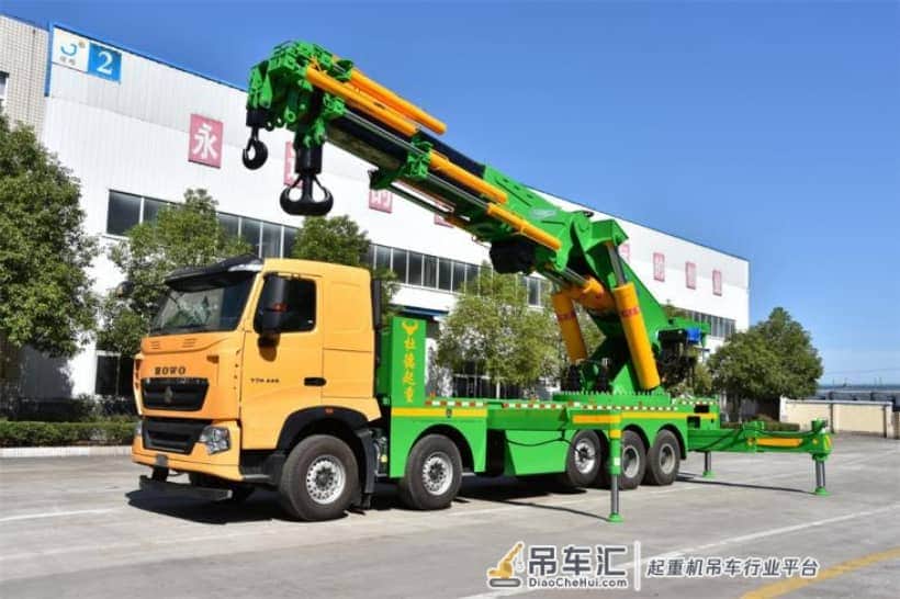 湖北杜德起重5轴130吨半折叠随车吊