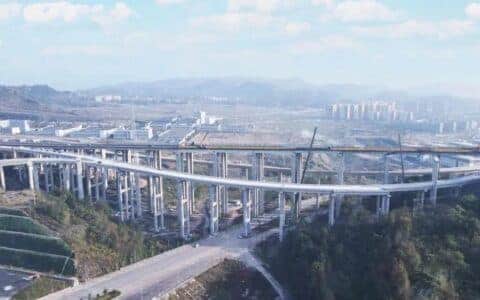 百米高空“搭积木”，中联重科ZAT6000H全地面起重机“秀”上天