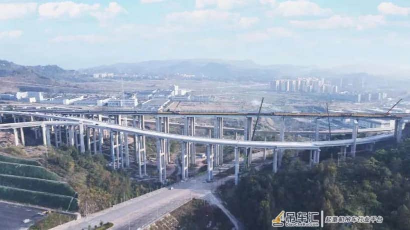 百米高空“搭积木”，中联重科ZAT6000H全地面起重机“秀”上天