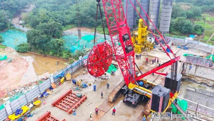 三一起重机:成都17号线二期工程“卓越号”盾构机顺利下井