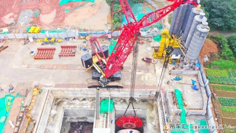 三一起重机:成都17号线二期工程“卓越号”盾构机顺利下井