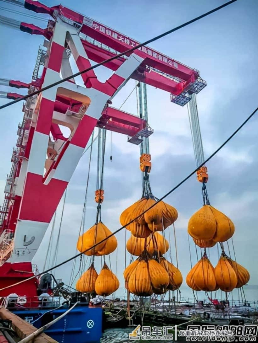 仅413 天创造“深圳速度”！这家船厂交付一艘2200吨起重船