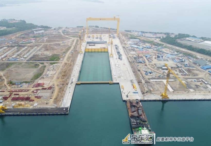 中国继续为俄军工输血,1200吨龙门吊到位,造10万吨航母都没问题