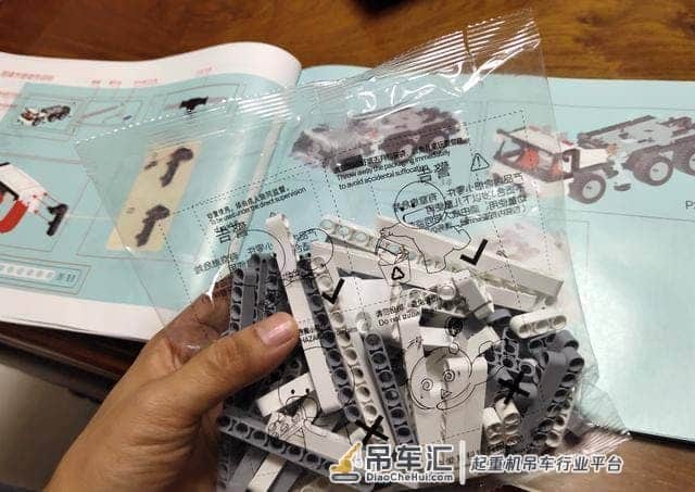 大吊车真厉害:米兔积木工程吊车组装体验