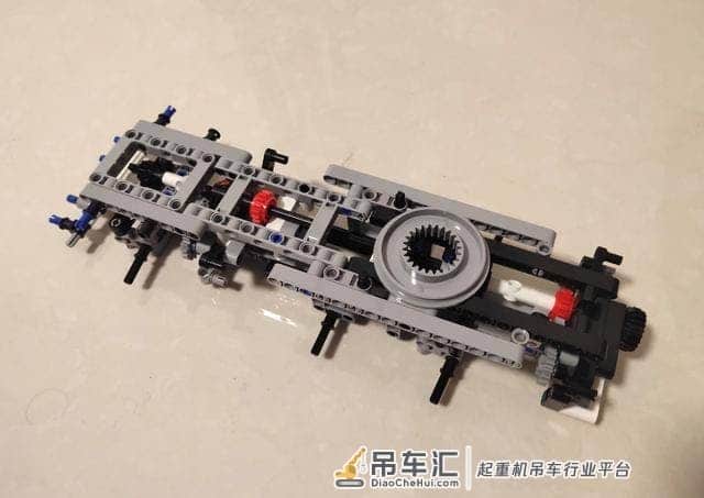 大吊车真厉害:米兔积木工程吊车组装体验