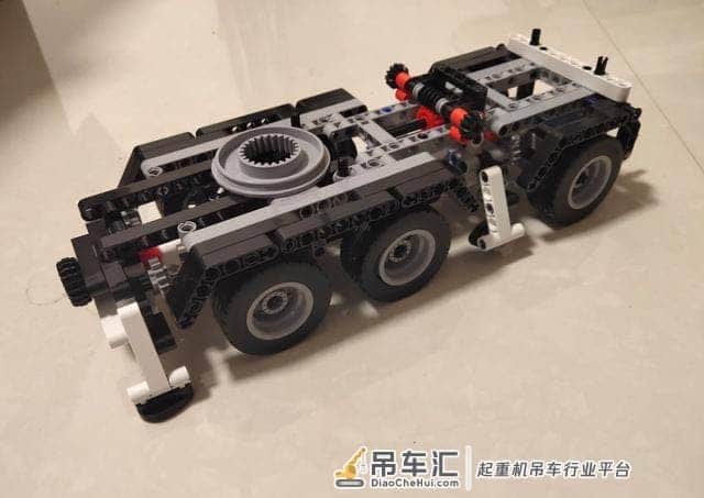 大吊车真厉害:米兔积木工程吊车组装体验