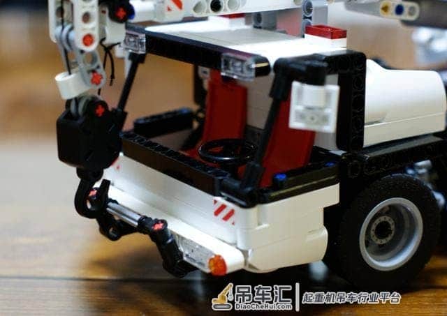 大吊车真厉害:米兔积木工程吊车组装体验