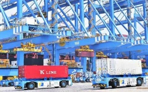 全球首例！青岛港自动化码头实现5G远程吊车操作
