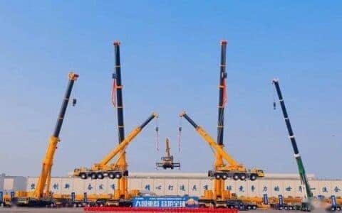 超燃“陆空”秀！徐工领航中国重器登顶全球！