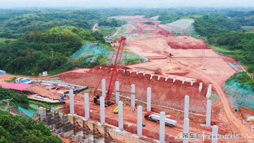 三一履带起重机助成都东西城市轴线简阳段施工进入“快车道”