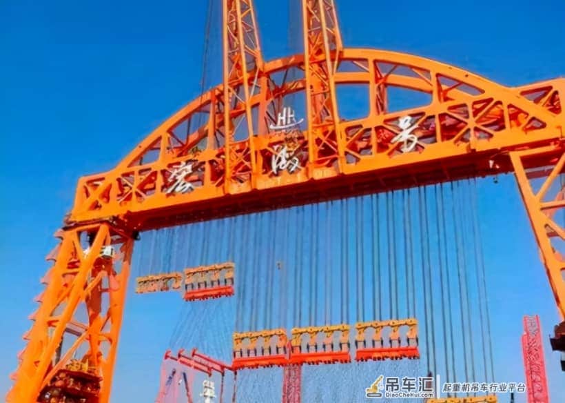 龙门吊,中国制造占据全球80%,英国1.3亿买,卖印度2.6亿