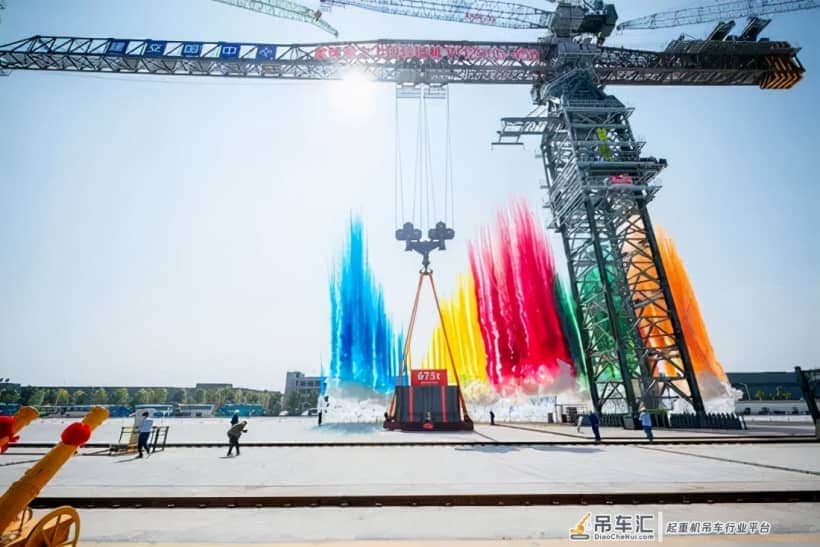 王者力量!全球最大上回转塔机,额定起重力矩12000吨米