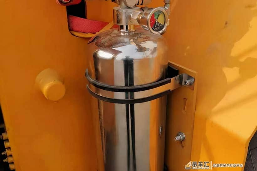 流机正面吊易燃区超细干粉自动灭火装置的应用