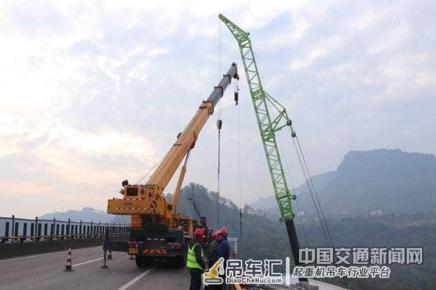 中交一公局集团万州环线高速项目600吨吊车百米高空“搭积木”