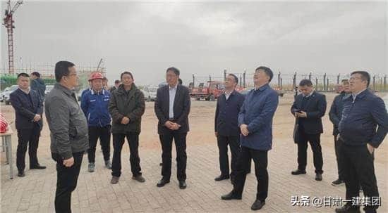 首次吊梁安装完成!进入钢结构施工新阶段