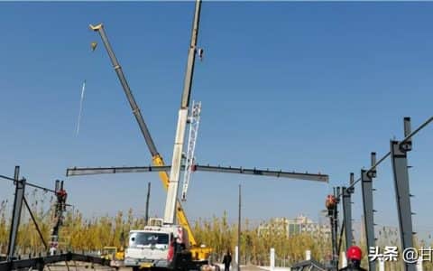 首次吊梁安装完成！进入钢结构施工新阶段