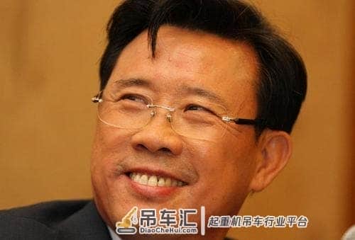 中国工程机械又刷新世界记录!最大重量履带起重机,引领机械潮流