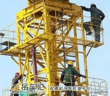 塔吊是怎么升高的?秘密就在于驾驶室下方的千斤顶