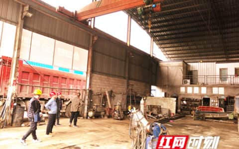 慈利：起重机械安全隐患排查在行动