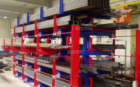 伸缩式悬臂货架方便吊车存取管材棒材型材钢材工角槽钢的长料物架