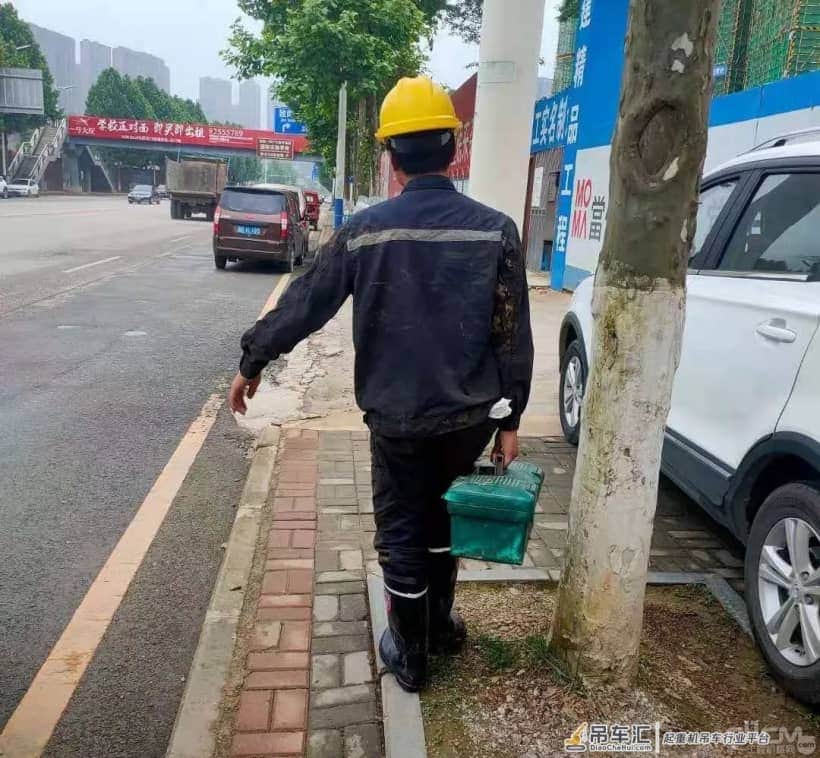 三一起重机:服务先锋行,纵横海南岛,守护每一程