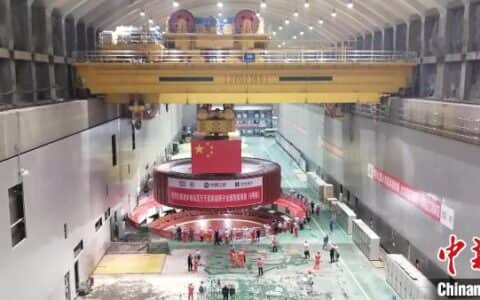 白鹤滩水电站百万千瓦机组转子全部完成吊装