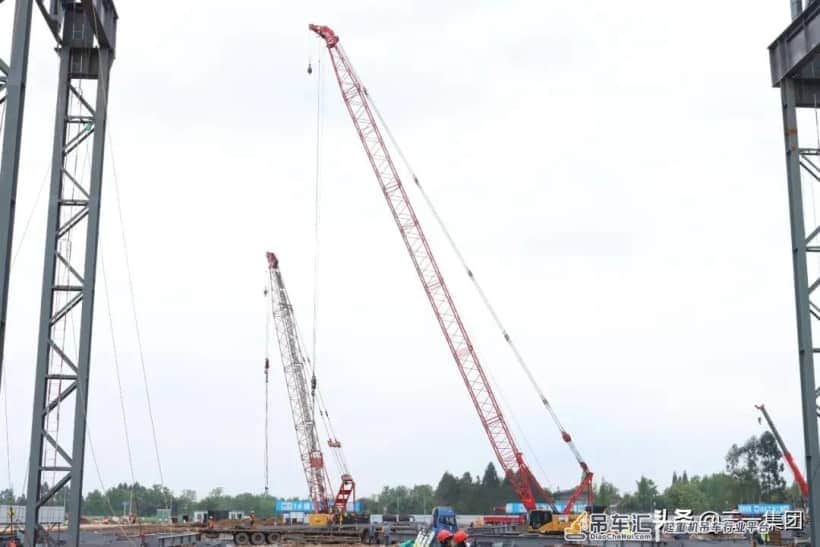 47台三一起重机,共建万吨级钢结构厂房