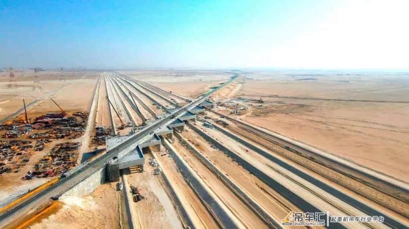 走出国门!徐工吊车助力中东土豪国家铁路建设