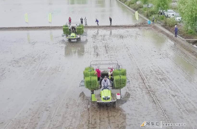 增产可期!中联重科全新一代抛秧机批量交付吉林用户