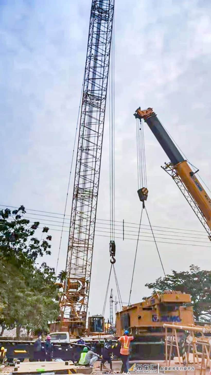 徐工XLC220履带起重机助力西非名校教堂建设