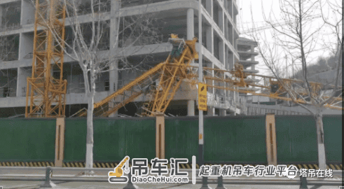 警惕!山东济南一在建工地塔吊施工作业发生倒塌事故