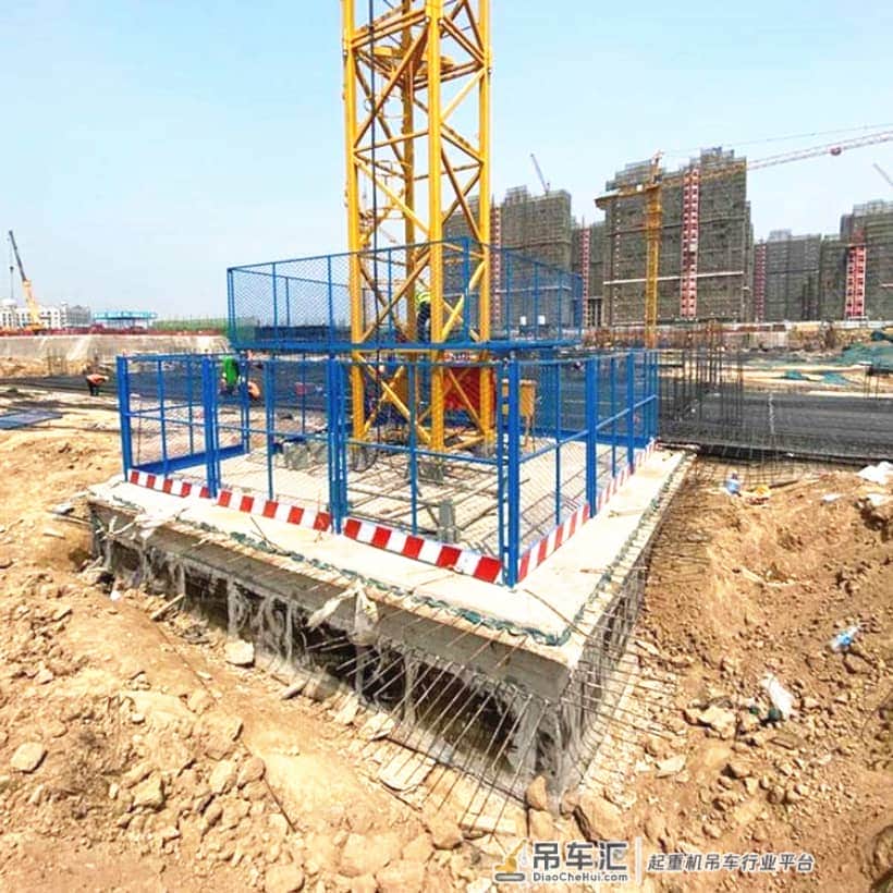 塔吊防攀爬护栏网 基坑四周防护栏杆 塔式起重机围栏单价