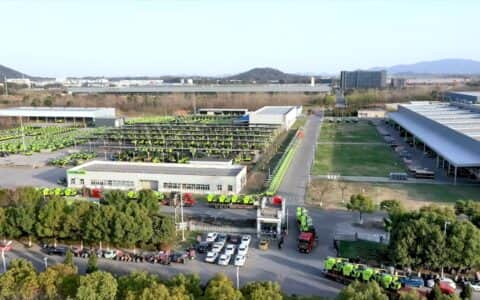 批量出口孟加拉国 中联重科水稻收割机走俏“一带一路”
