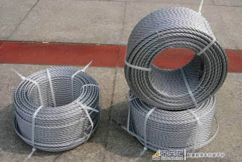 重大突破!跨京杭运河特大桥首节钢梁顺利吊装完工