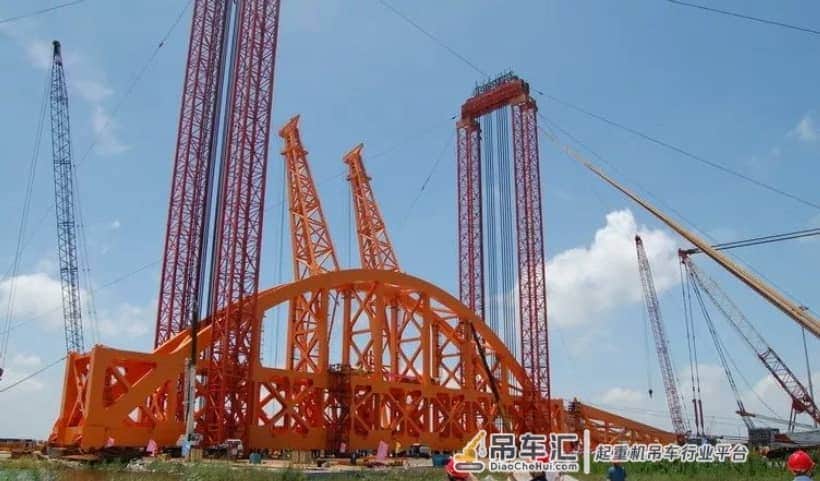 世界上最大造船龙门吊-2.2万吨宏海号龙门吊