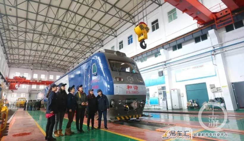 “天吊空姐”董艳红:练就一身绝技,吊30斤零件压鸡蛋不碎
