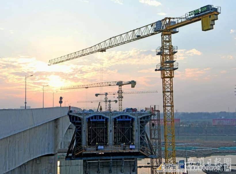 中联重科助建国家重大水利工程 引江济淮东津渡大桥“臂”显身手