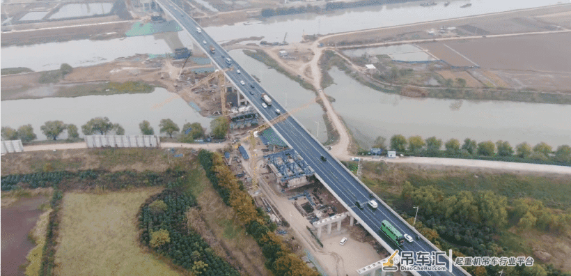 中联重科助建国家重大水利工程 引江济淮东津渡大桥“臂”显身手