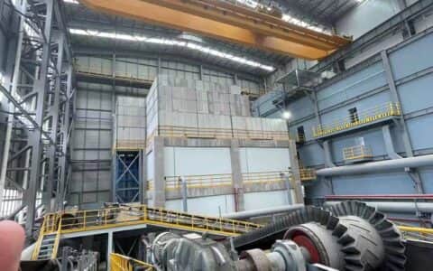 桥式起重机颤动声音大比较严重是怎么回事？