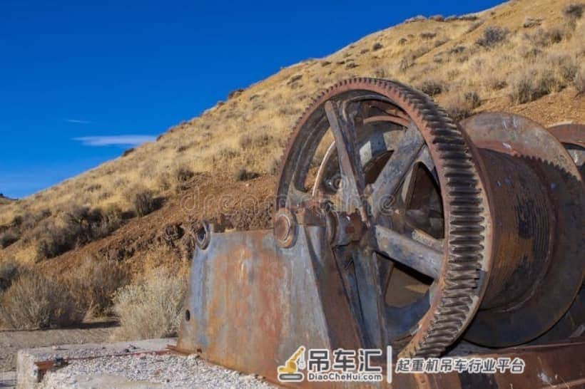 卷扬机在起重机机架上有什么作用?如何使用?