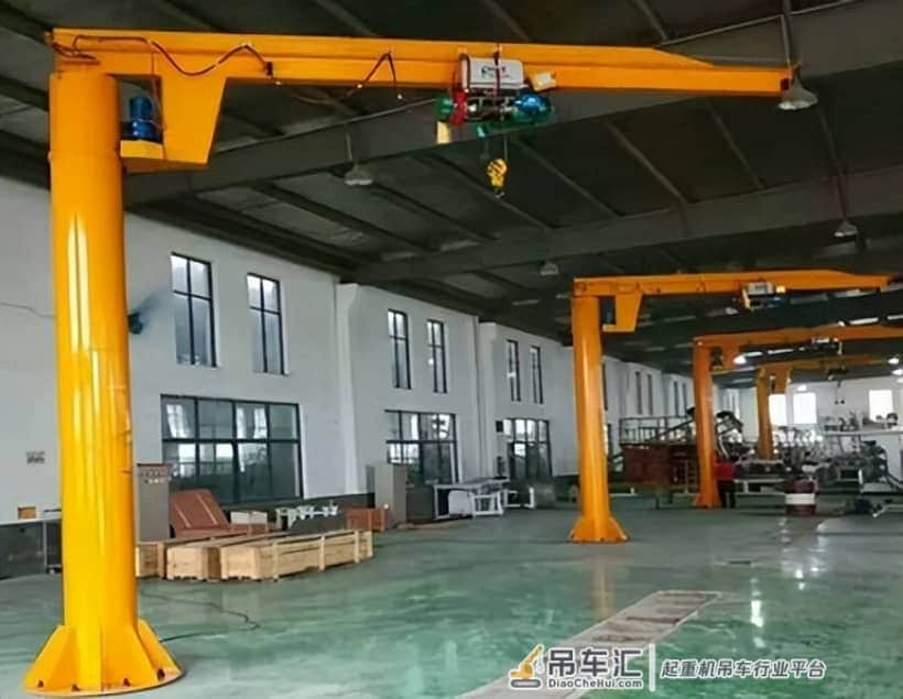 成华制造带你了解固定式悬臂吊的作业环境