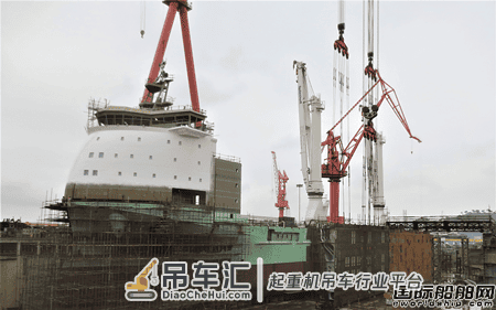 第100台！豪氏威马交付为“Brouwersgracht”号配套桅杆式起重机