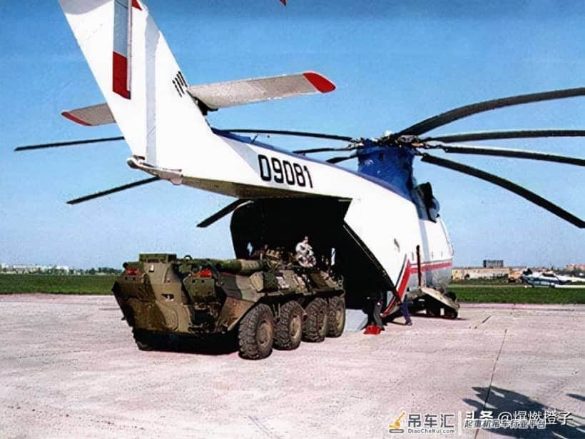 空中起重机，怪异的机身难掩饰强悍的性能