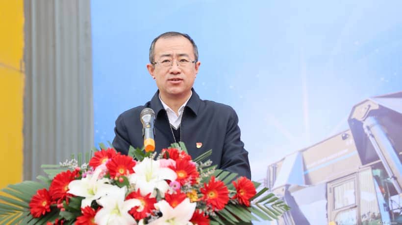 国产最大吨位正面吊成功交付!中车株洲所与徐工签署战略协议
