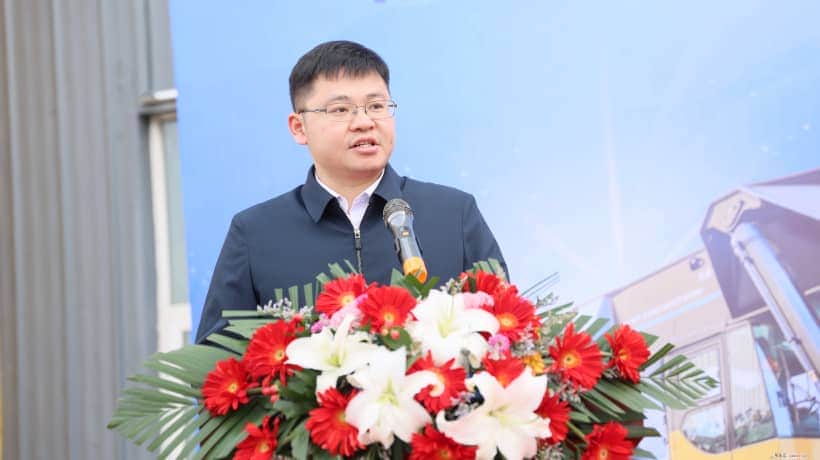 国产最大吨位正面吊成功交付!中车株洲所与徐工签署战略协议