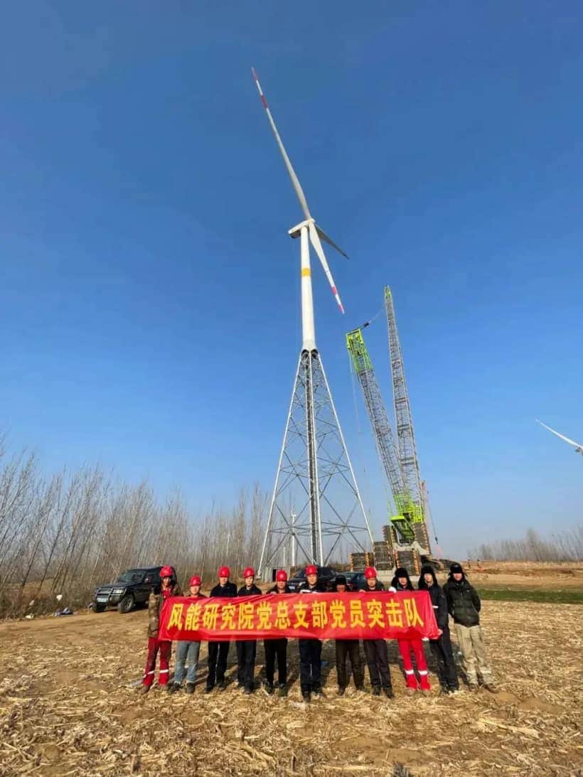 新能源建设最佳搭档！中联重科助力明阳首台桁架式风机吊装成功
